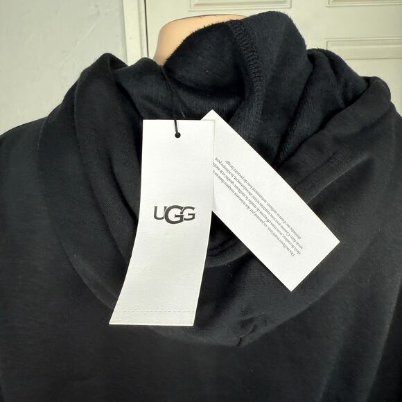 NEW Ugg Women's Sweatshirt Remmie Pullover hoodie Small Polyester Hooded E23 - Picture 4 of 7